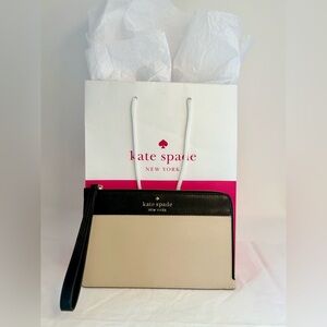 🌸 Kate Spade MWOT envelope clutch. WC10